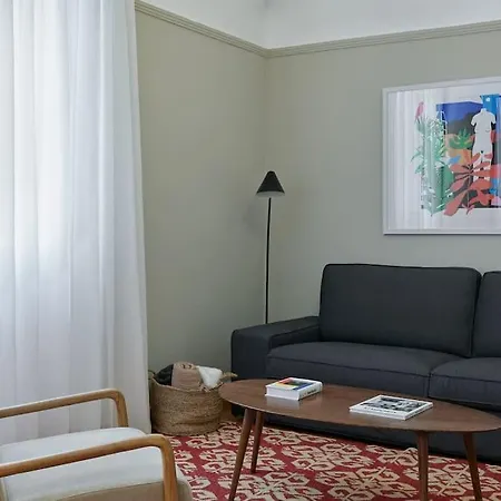 Pagrati Modernist 2bd Apartment *