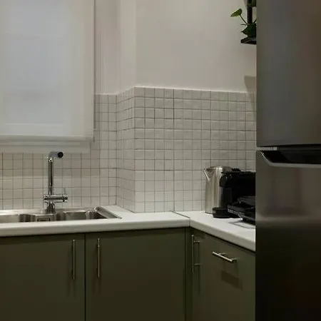 Pagrati Modernist 2bd Apartment