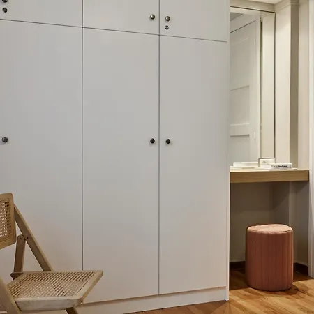 Pagrati Modernist 2bd